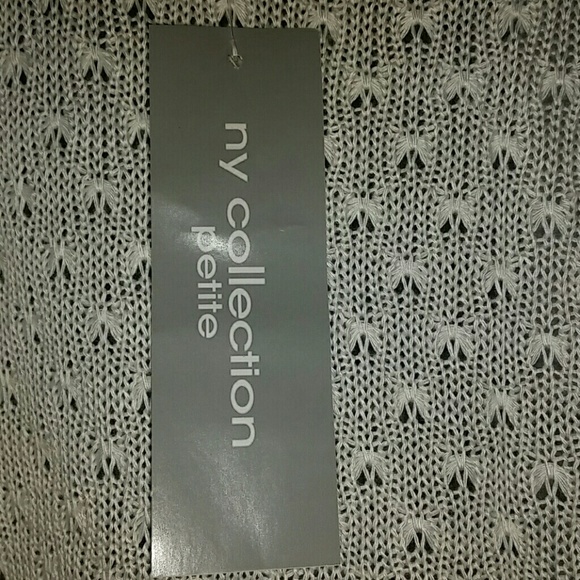 WHITE SWEATER - Picture 2 of 3